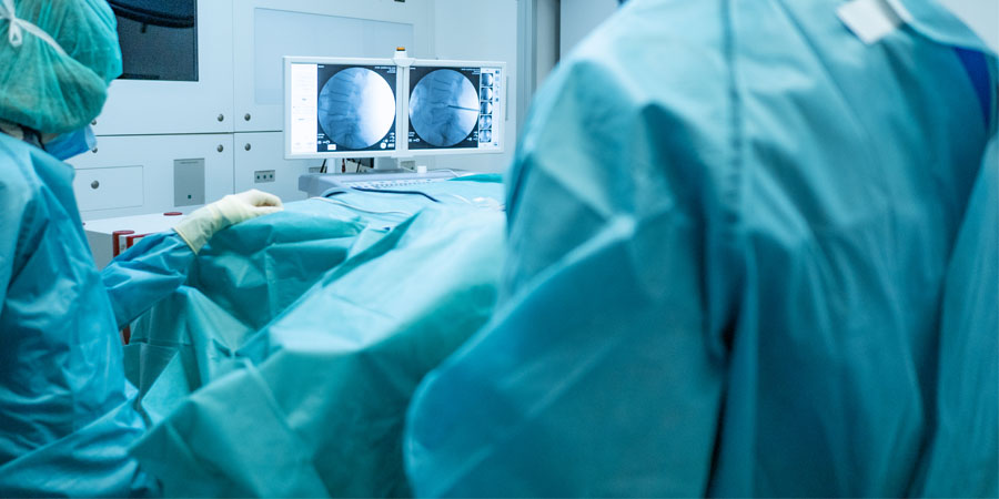 ¿Qué es una endoscopia de columna?