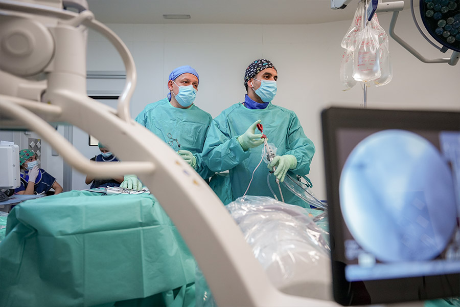 Equipo de profesionales especializados en traumatología