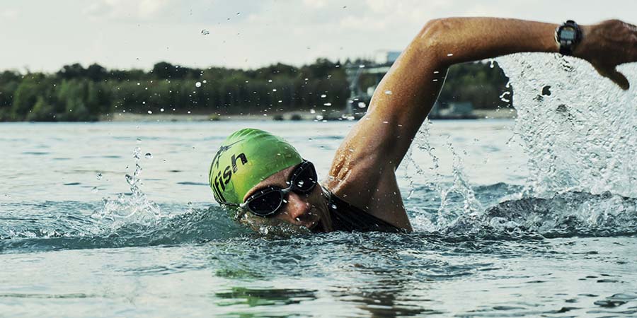 natacion columna vertebral